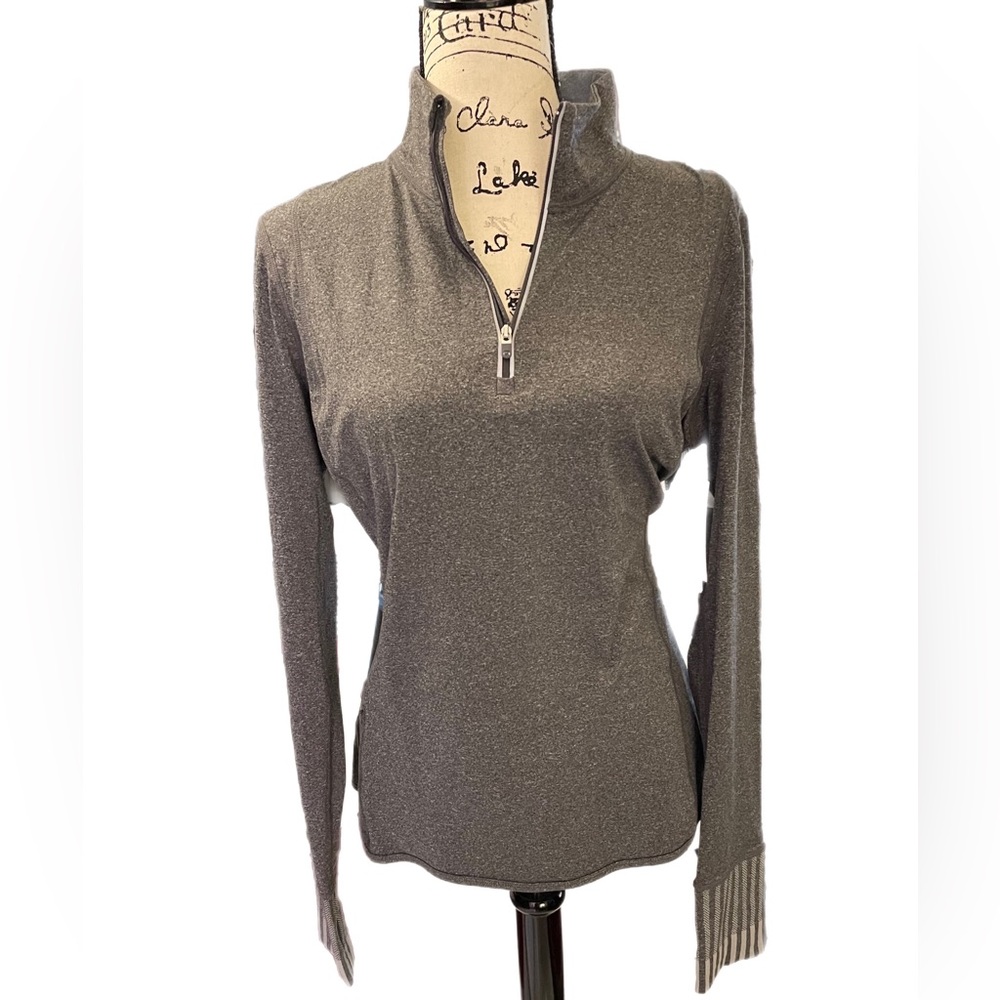 GAP FIT WORK OUT PULL OVER